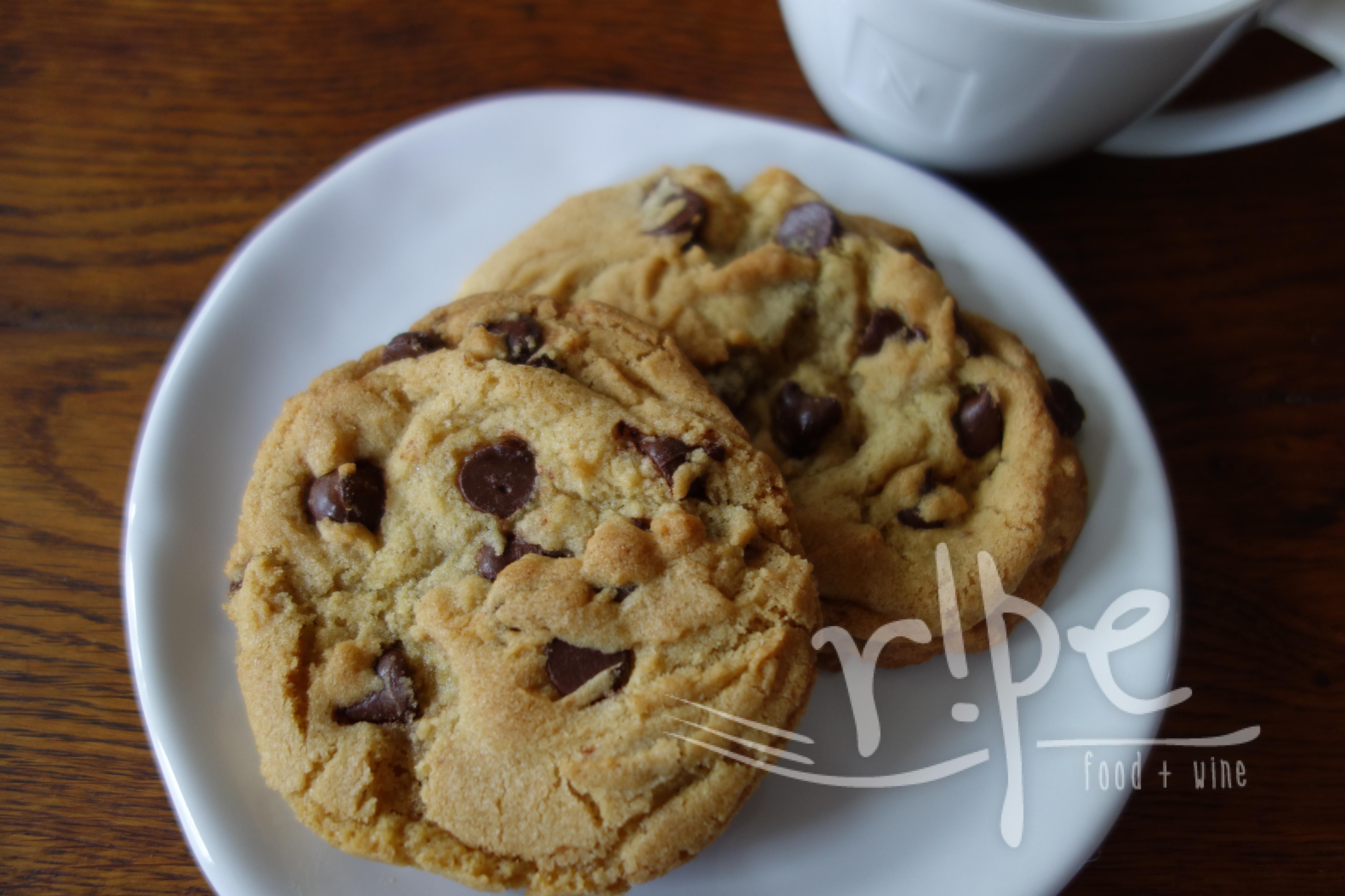 Crisp and Chewy Chocolate Chip Cookies (adapted from New York Times CCC )
